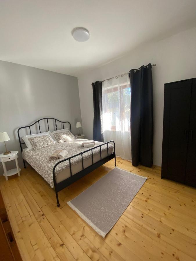 Apartmani Cvita Nevidane Екстер'єр фото
